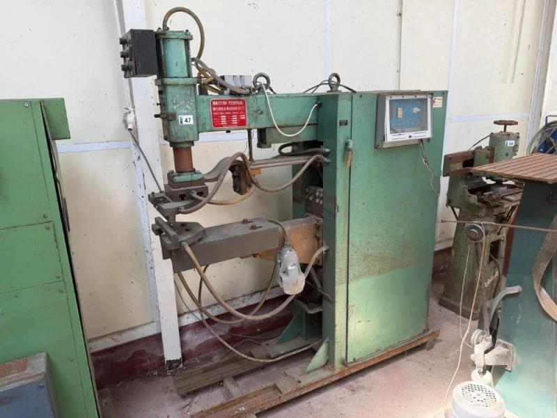 Mid Ulster Auctions Ltd - Woodwork and Engineering Machinery at Auction - Auction Image 7