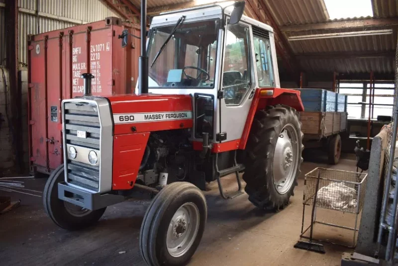 Gilbert Baitson - The John Quarmby Collection – Tractors, Groundcare, Workshop Tools & Collectables Auction - Auction Image 5