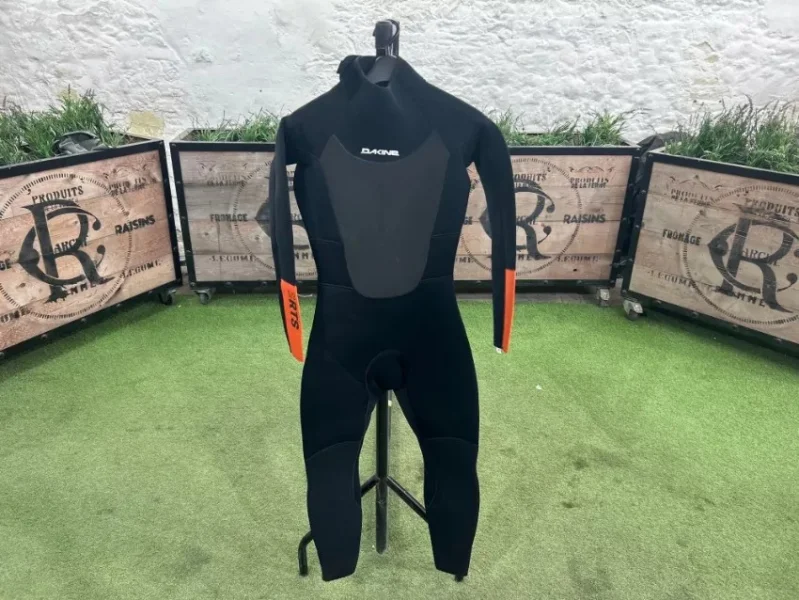 Gavel Auctioneers Ltd - 82no. New Dakine Wetsuits available at Auciton - Auction Image 2