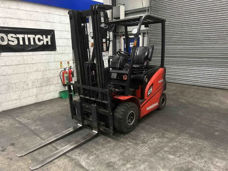 Sweeney Kincaid - Industrial Fastener Suppliers Stock and Warehouse Equipment at Auction - Auction Image 1
