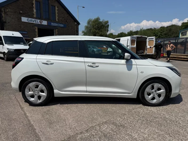 Gavel Auctioneers Ltd - 2025 Suzuki Swift Motion, Hybrid Electric at Auction - Auction Image 4