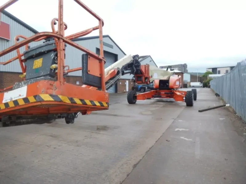 Gavel Auctioneers Ltd - Salvage 2016 JLG 1850SJ Ultra Boom Lift at Auction - Auction Image 2