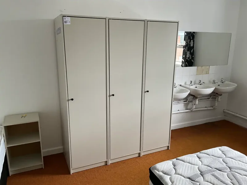 Wilsons Auctions - Dublin 22 - Student Accommodation Furniture, Appliances & Equipment Auction - Auction Image 4