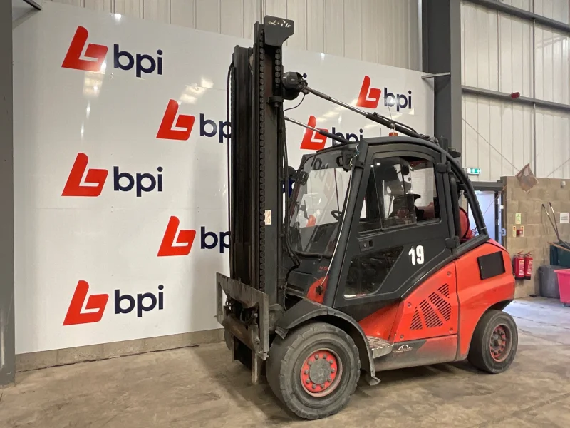 BPI - Forklift Trucks, Multidirectional Sideloader & Electric Tow Tug Tractor & Trailer Mounted Cherry Picker at Auction - Auction Image 2