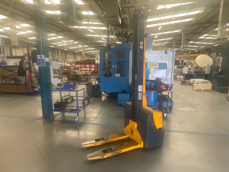 BPI - Pressbrake Tooling Machinery, Forklift Truck, Swing Arms & Hoists at Auction - Auction Image 7