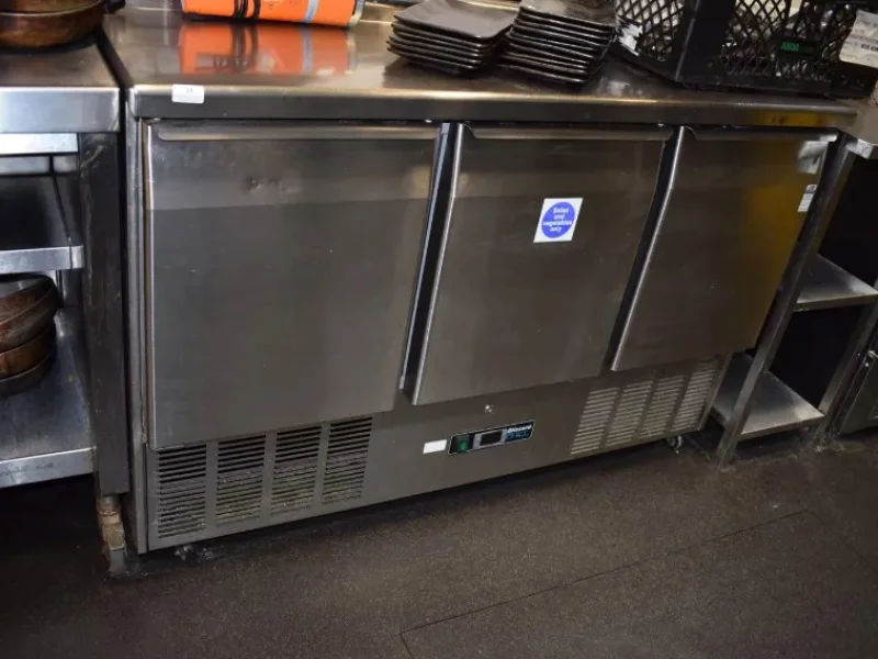 Gilbert Baitson - Vola Social Club Catering Equipment & Contents Auction - Auction Image 3