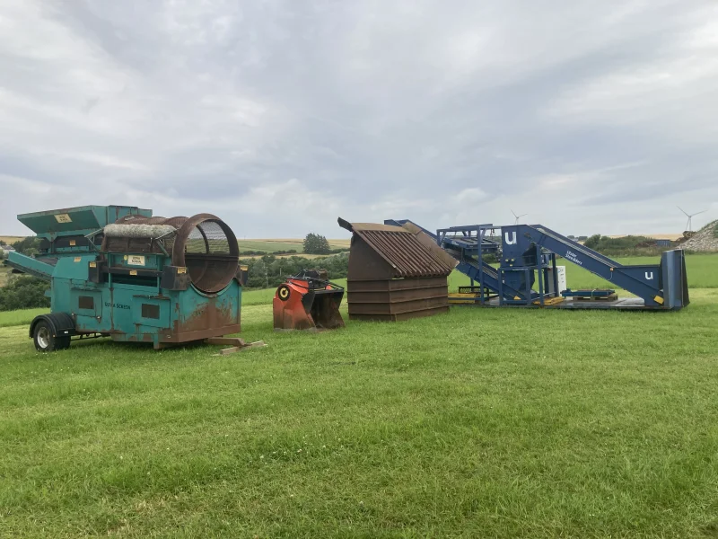Thainstone Specialist Auctions (TSA) - Lorries, Plant, Waste Handling & Recycling Equipment, Mobile Wood Shredder, Quantity of Open & Enclosed Skips, Hooklift Bins & Trade Waste Bins at Auction - Auction Image 4