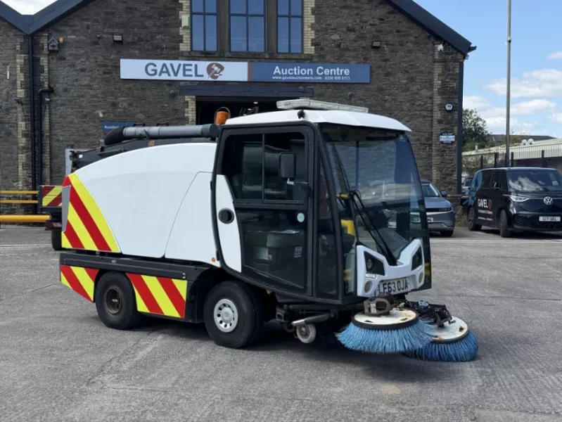 Gavel Auctioneers Ltd - 2014 Johnston Sweepers CX201 Compact Road Sweeper at Auction - Auction Image 3
