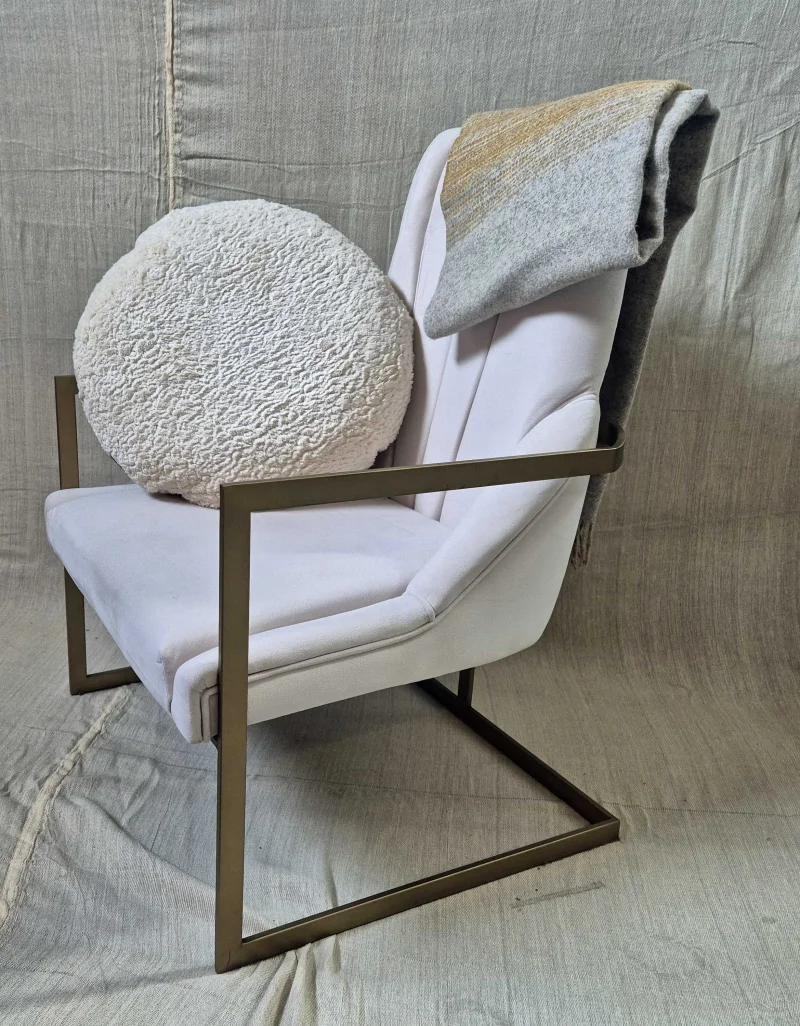 Wyles Hardy & Co - Designer Furniture, Soft Furnishings & Homewares Sale - Auction Image 15