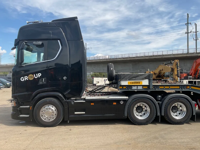 BPI - 2023 Scania S660 A 6x4 Tractor Unit with Faymonville F-S44-1BBY Quad Axle Extending Step Frame Low Loader Trailer Auction - Auction Image 5