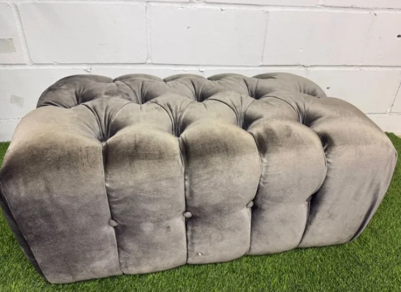 G J Wisdom & Co - Large Stock of High-Quality Reproduction Traditional & Period Style Furniture available at Auction - Auction Image 3