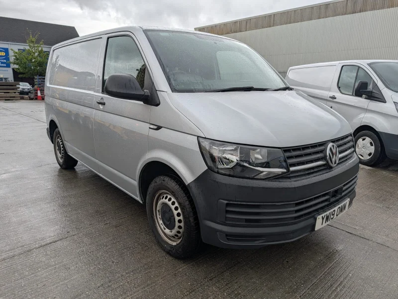 BPI - 2019 - 2017 Volkswagen Transporter T28's & 2017 Ford Transit Custom 270 Panel Van Auction - Auction Image 1