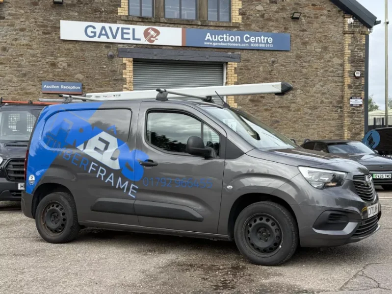 Gavel Auctioneers Ltd - Unreserved Online Auction - 2 no. 2020 Vauxhall Combo & 2022 Vauxhall Vivaro - Auction Image 3