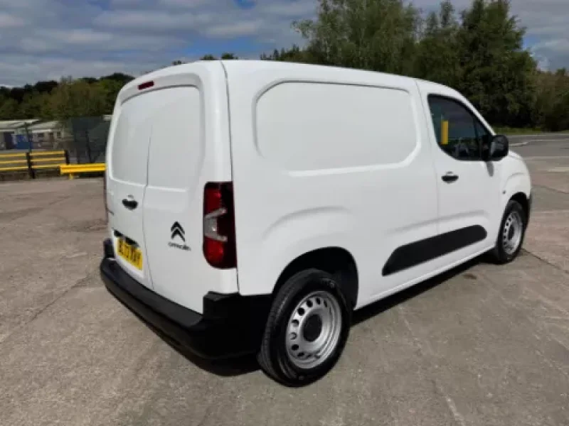 Gavel Auctioneers Ltd - Unreserved Online Auction - 2no. 2023 Citroen Berlingos - Auction Image 4
