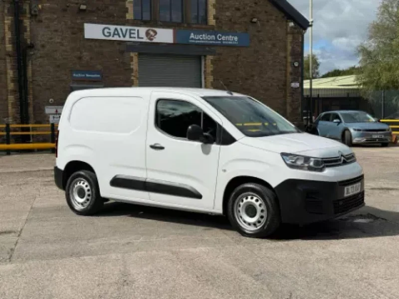 Gavel Auctioneers Ltd - Unreserved Online Auction - 2no. 2023 Citroen Berlingos - Auction Image 3