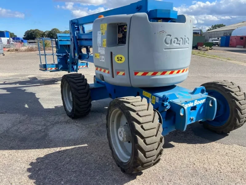 George Hazell & Co - Steel Processing, Fabrication, Lifting Equipment and Vehicles - Auction Image 5