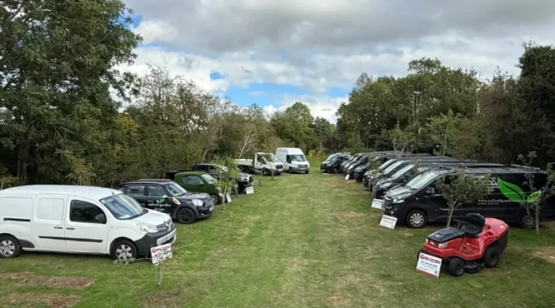 G J Wisdom & Co - ON-LINE AUCTION: Contents of Landscape Gardening Company in Oxford with Vehicles & Equipment - Auction Image 1