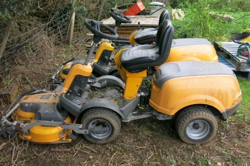 G J Wisdom & Co - ON-LINE AUCTION: Contents of Landscape Gardening Company in Oxford with Vehicles & Equipment - Auction Image 2