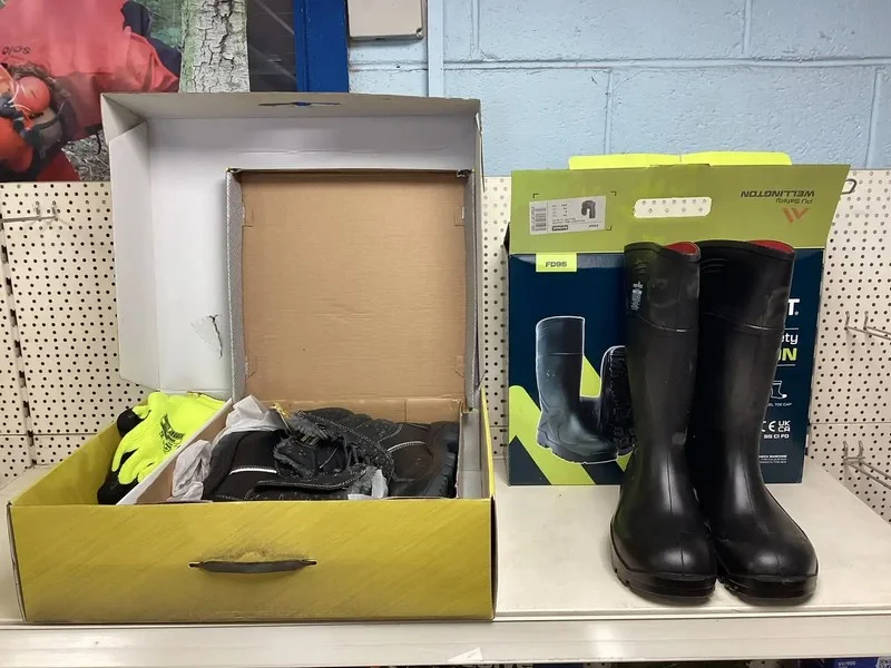 Wilsons Auctions - Dublin 22 - Workwear & DIY Equipment Auction - Auction Image 6