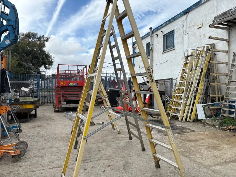 Wilsons Auctions - Ladder Auction of JW Hire & Sales - Auction Image 1