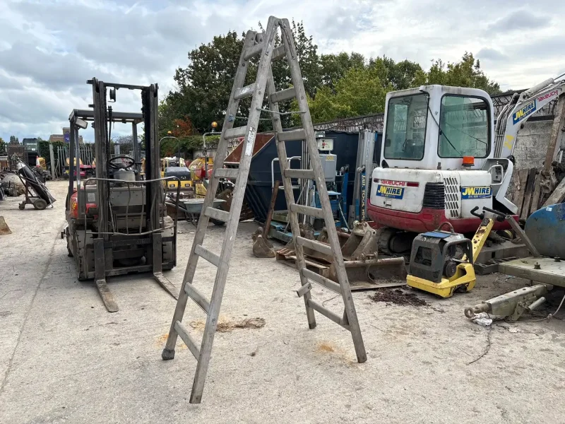 Wilsons Auctions - Ladder Auction of JW Hire & Sales - Auction Image 4