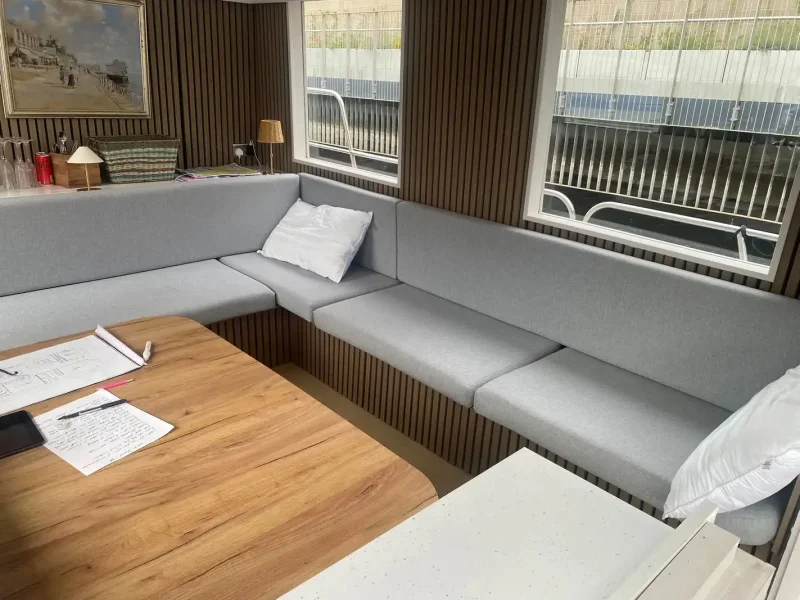 Wilsons Auctions - Auction of Capri Live Aboard Houseboat - Auction Image 5