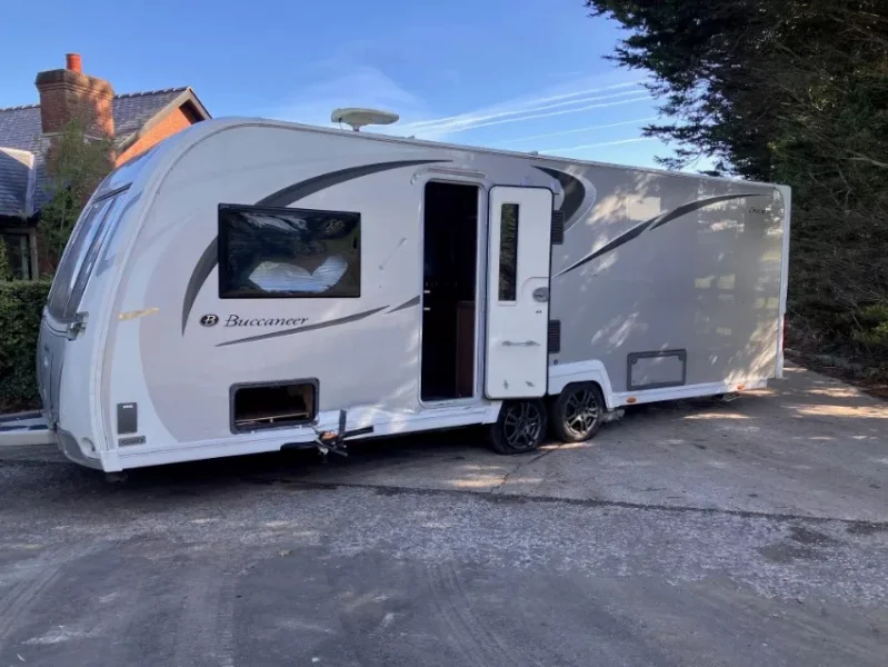 Gavel Auctioneers Ltd - Unreserved Online Auction - Stolen Recovered 2017 Elddis Buccaneer Cruiser Twin Axle Caravan - Auction Image 1