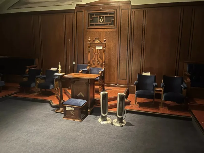 Sanderson Weatherall LLP - Masonic Lodge Furnishings & Regalia and Kitchen, Restaurant & Bar Equipment Auction - Auction Image 1