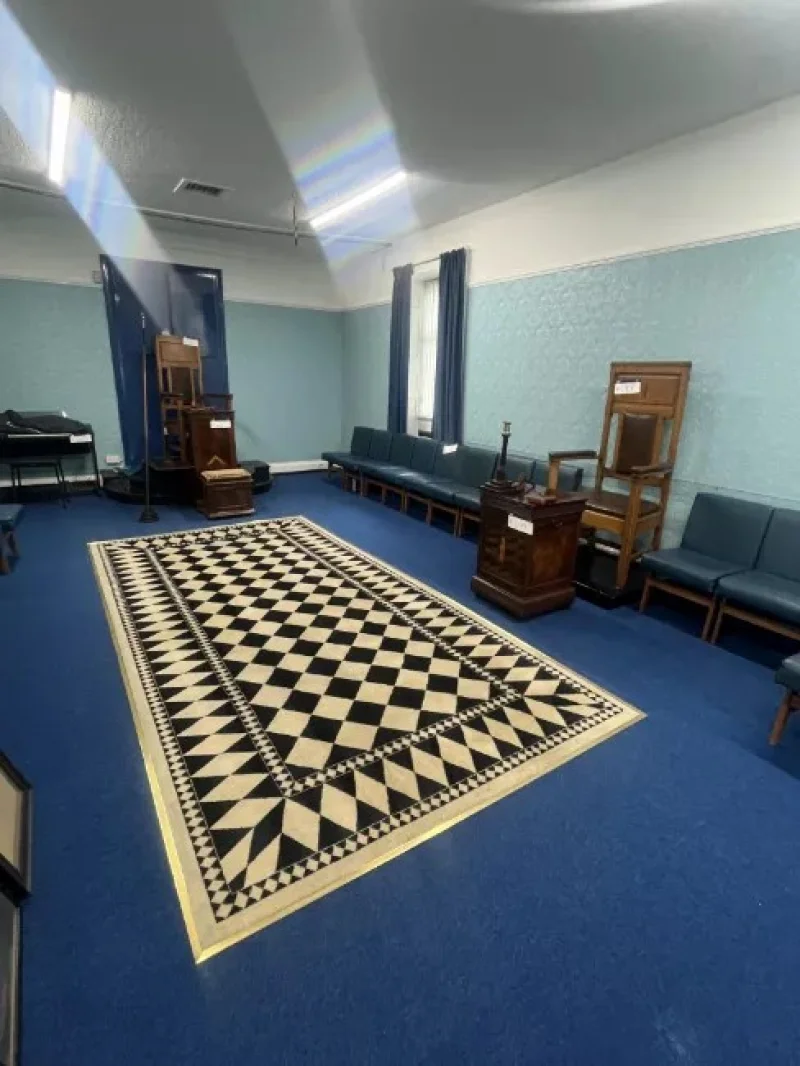 Sanderson Weatherall LLP - Masonic Lodge Furnishings & Regalia and Kitchen, Restaurant & Bar Equipment Auction - Auction Image 6
