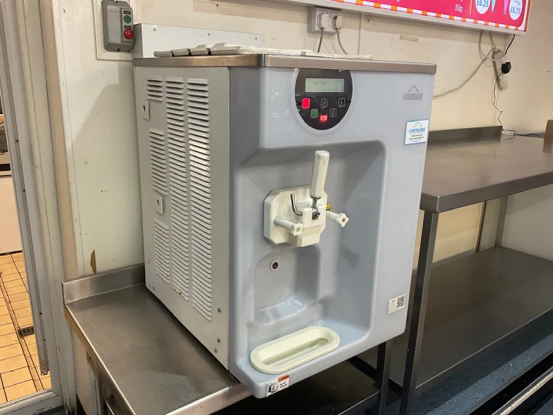 BPI - Entire Contents of Ice Cream Parlour/Cafe at Auction to include Ice Cream Machines, Freezers, Fridges, Bain Marie, Prep Tables & more - Auction Image 1