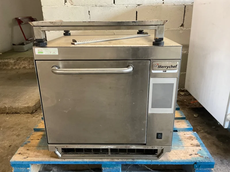 BPI - Entire Contents of Ice Cream Parlour/Cafe at Auction to include Ice Cream Machines, Freezers, Fridges, Bain Marie, Prep Tables & more - Auction Image 5