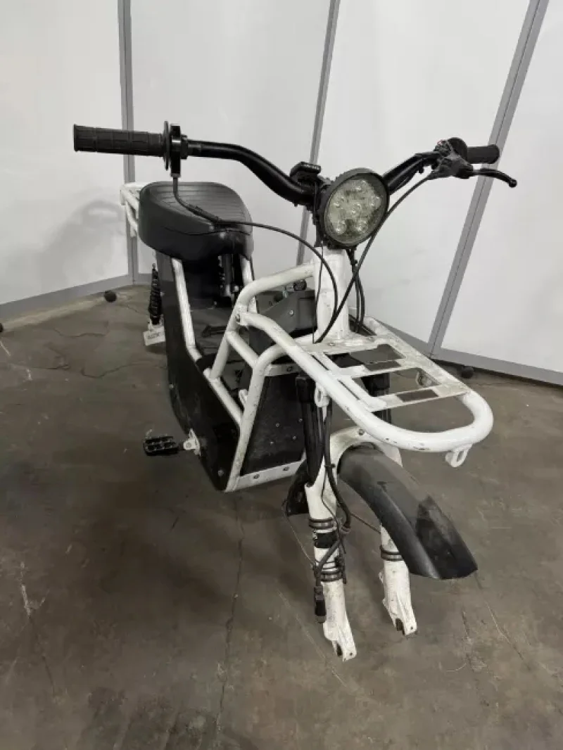 JPS Chartered Surveyors - Contents of Bike Sales | Mountain bikes, Hybrid Bikes & Prototype Bikes, Parts & Accessories at Auction - Auction Image 4
