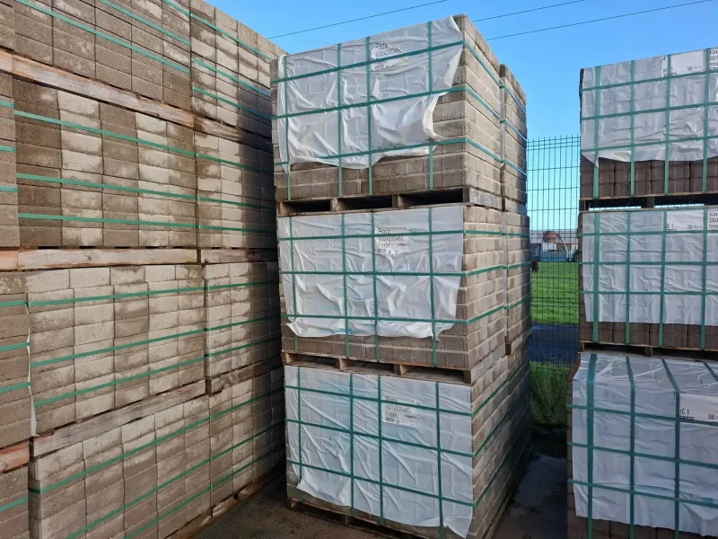 Wilsons Auctions - Auction of AG Paving Brick Product - Auction Image 3