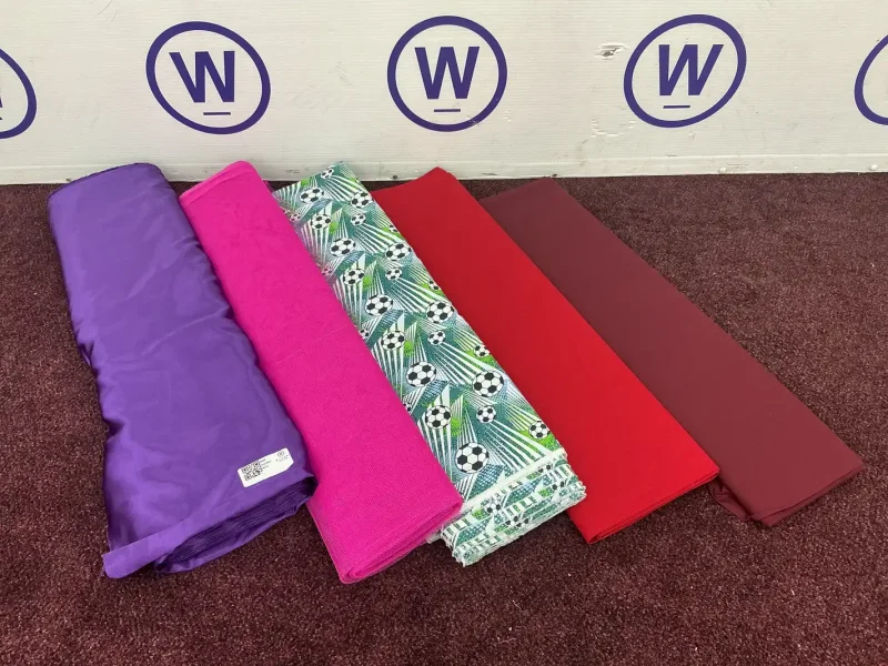 Wilsons Auctions - Glasgow - Fabric, Sewing Accesories and Paint Auction - Auction Image 7