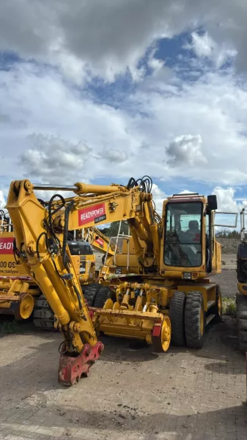 Sanderson Weatherall LLP - Tracked/ Wheeled Road Rail Vehicles, Contractors Plant & Equipment at Auction - Auction Image 2