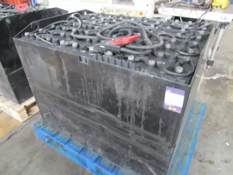 BTG Eddisons - Scunthorpe - Doosan Forklift Trucks, Batteries, Pallet Inverter, Pallet Wrapper, Loading Ramp, Crusher at Auction - Auction Image 7