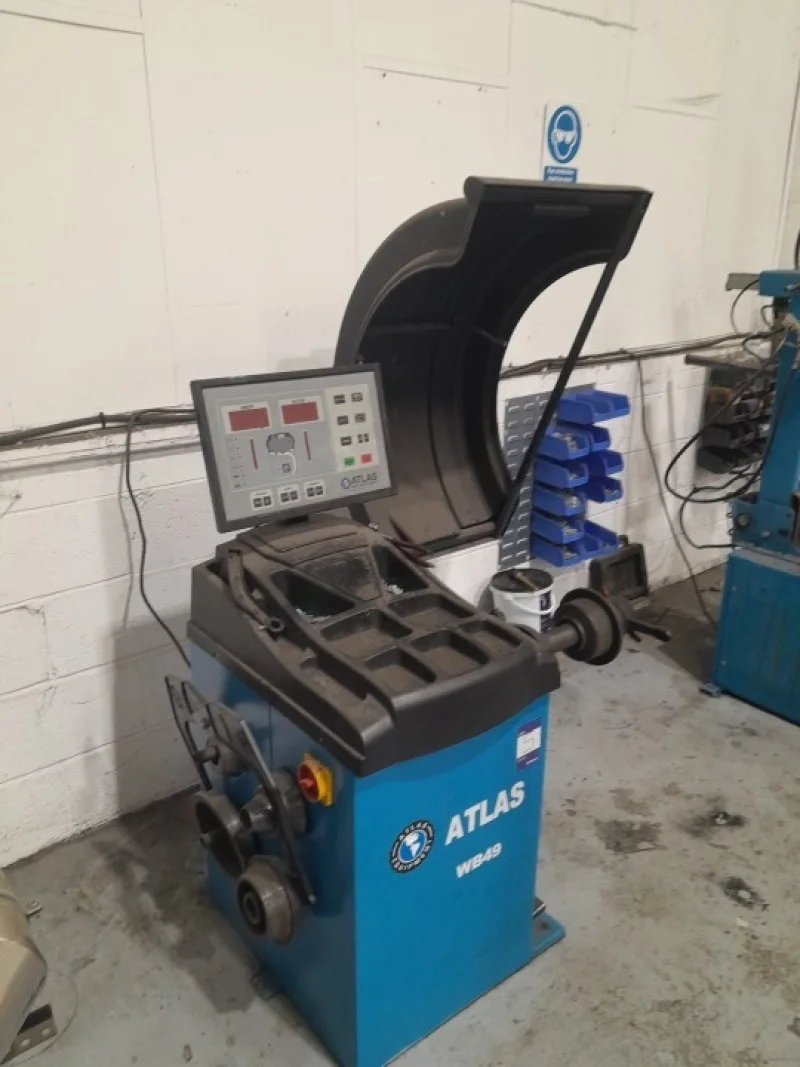 BTG Eddisons - Stockport - Assets of a Vehicle Fleet Management Company to include Range of Garage Equipment at Auction - TAMWORTH - Auction Image 5