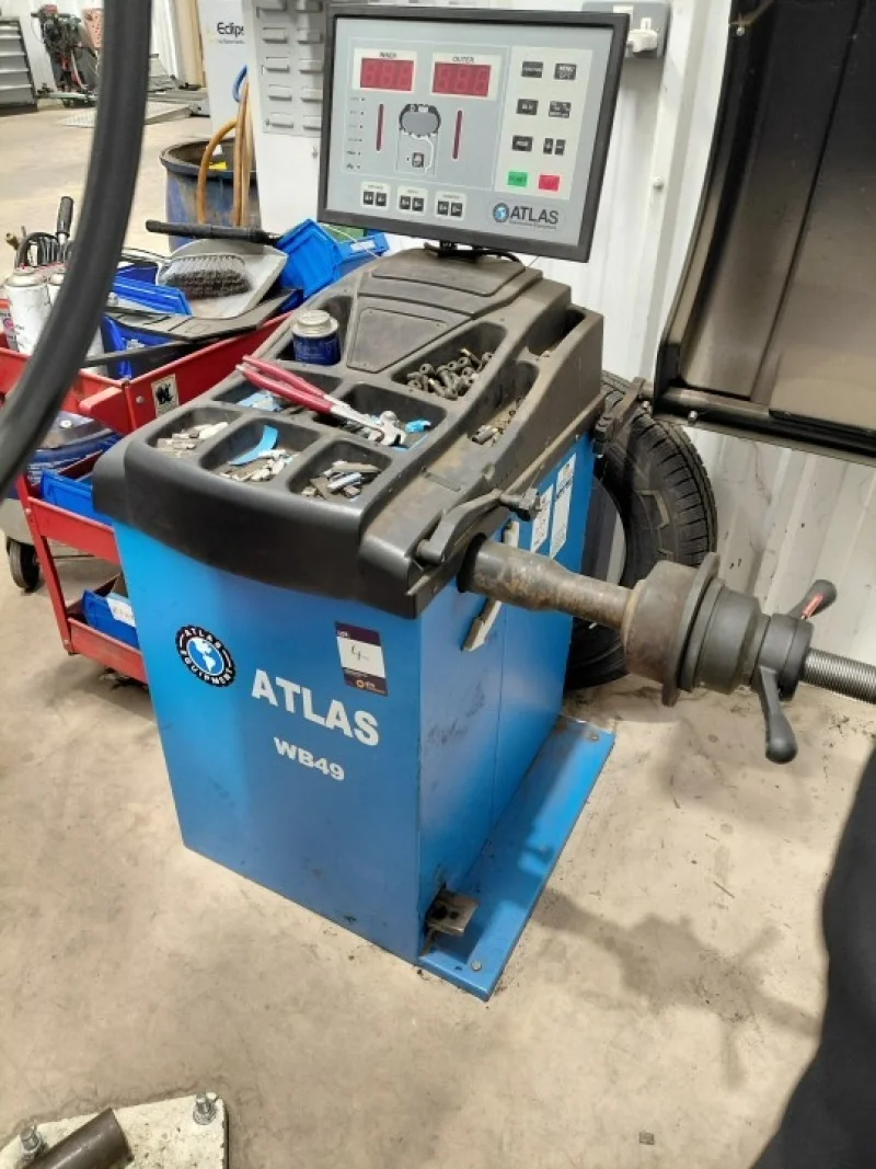 BTG Eddisons - Stockport - Assets of a Vehicle Fleet Management Company to include Range of Garage Equipment at Auction - TIVERTON - Auction Image 4