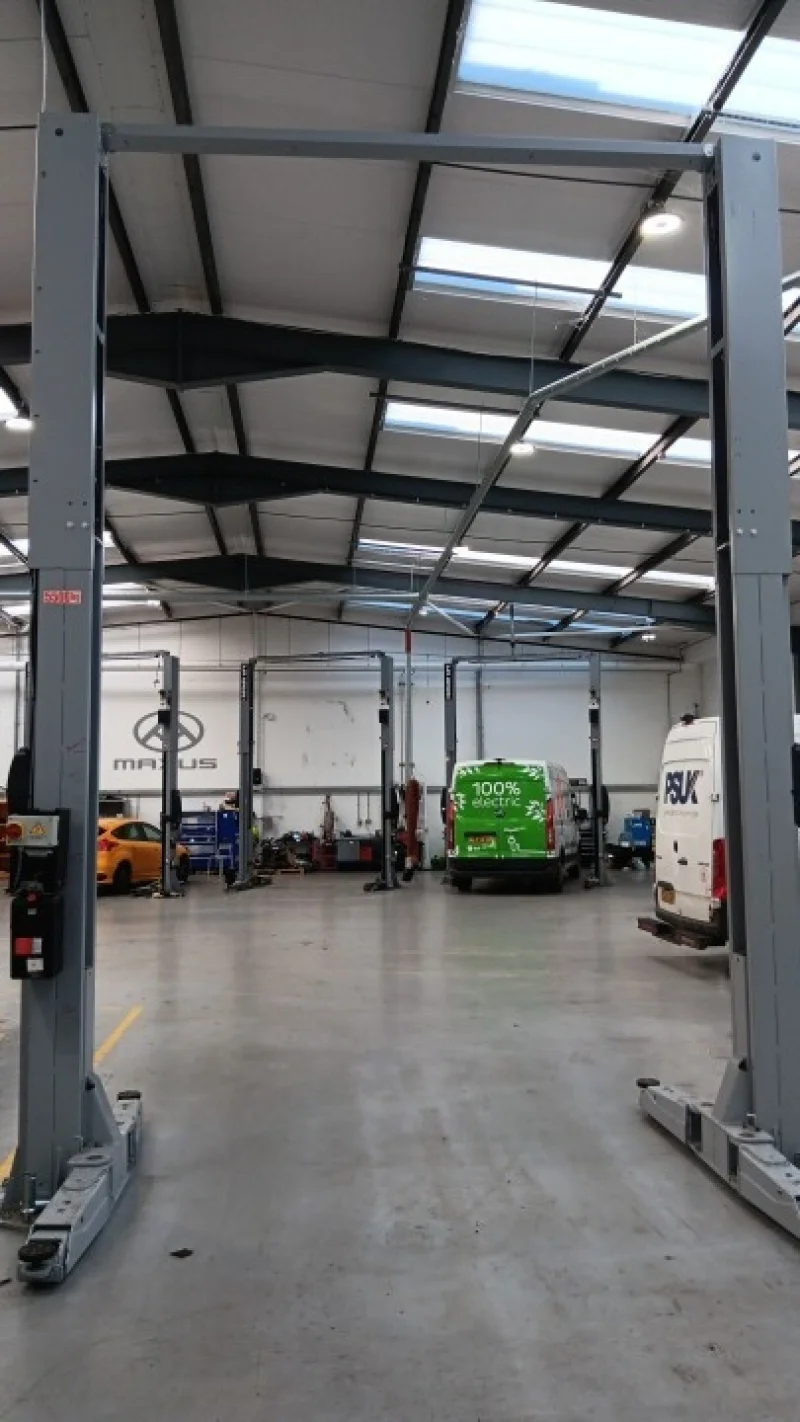 BTG Eddisons - Stockport - Assets of a Vehicle Fleet Management Company to include Range of Garage Equipment at Auction  - STEVENAGE - Auction Image 6
