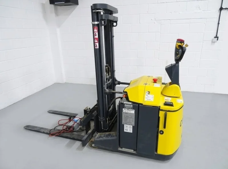 MST Auctioneers Ltd - Commercial Site Clearance Auction – Forklifts, Building Materials, Drainage & Warehouse Equipment - Auction Image 6