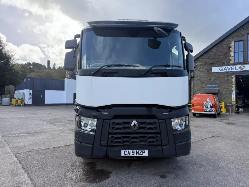 Gavel Auctioneers Ltd - Unreserved Online Auction - 2019 Renault T440 Tractor Unit with Tipping Gear at Auction - Auction Image 2