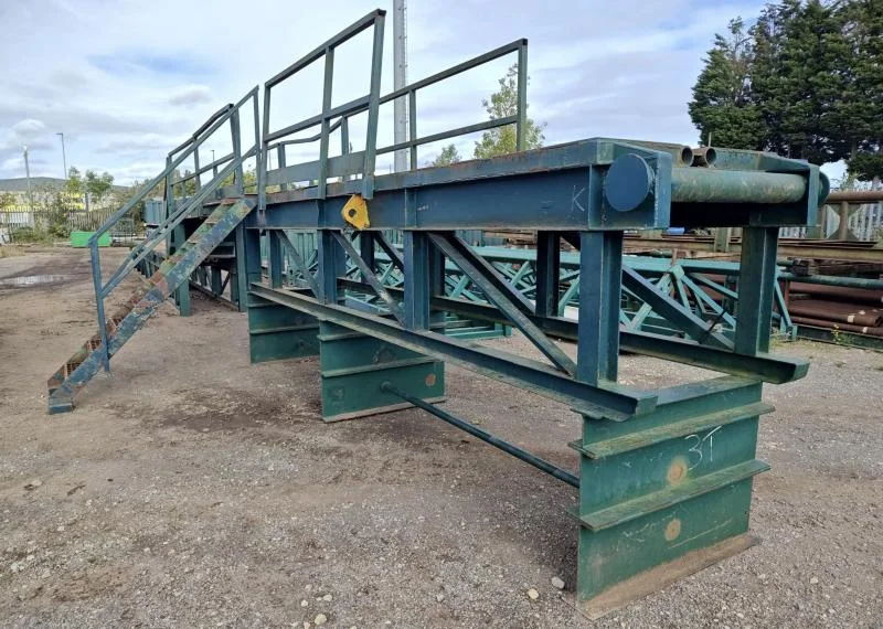 Pinder Asset Solutions Ltd - 4 Derrick Shale Shakers, Mud Pumps, Dragon Frac Tank Trailers; Fuel, Water and Shaker Tanks; Failing Rigid Mast, Containers, Work Trestles, Hose, Connectors from a Land Drilling Company at Auction - Auction Image 8