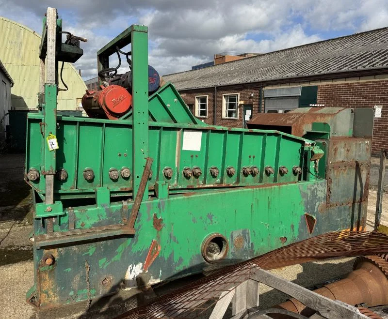 Pinder Asset Solutions Ltd - 4 Derrick Shale Shakers, Mud Pumps, Dragon Frac Tank Trailers; Fuel, Water and Shaker Tanks; Failing Rigid Mast, Containers, Work Trestles, Hose, Connectors from a Land Drilling Company at Auction - Auction Image 2