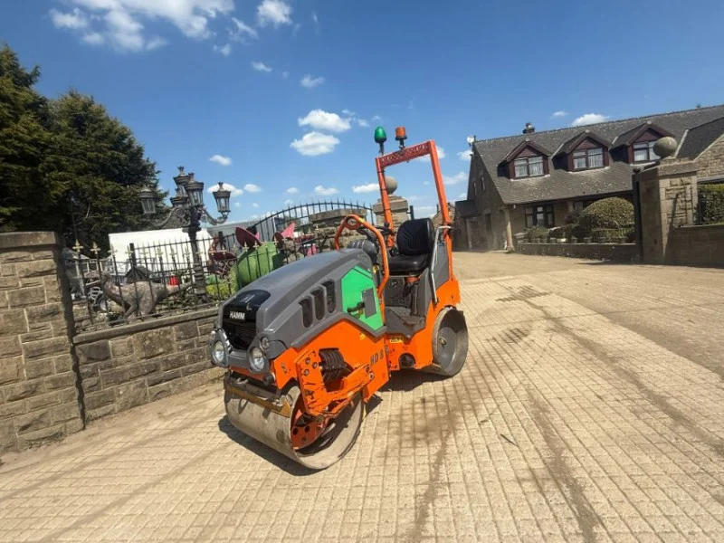 Universal Auctions Group Ltd - Plant & Machinery Auction! Equipment for Construction & Agriculture - Excavators, Tractors, Forklifts, Telehandlers & More - Auction Image 8