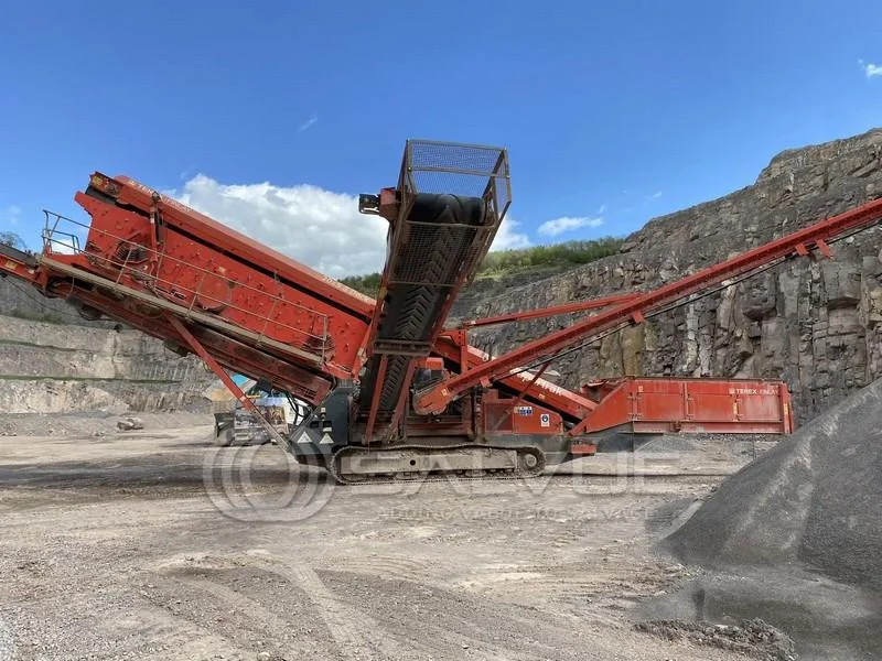 Salvue Ltd. - 2019 Terex Finlay 694+ Supertak Screener - Impact Damaged - Auction Image 1