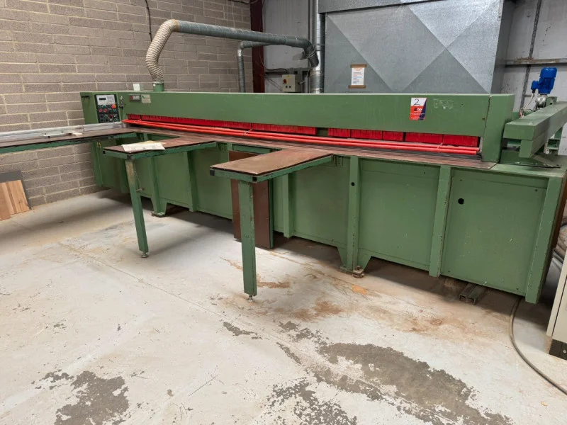 BPI Auctions - Entire Contents of Quantock Joinery at Auction to include Forklift, Machinery, Tools, Stocks & more - Auction Image 3