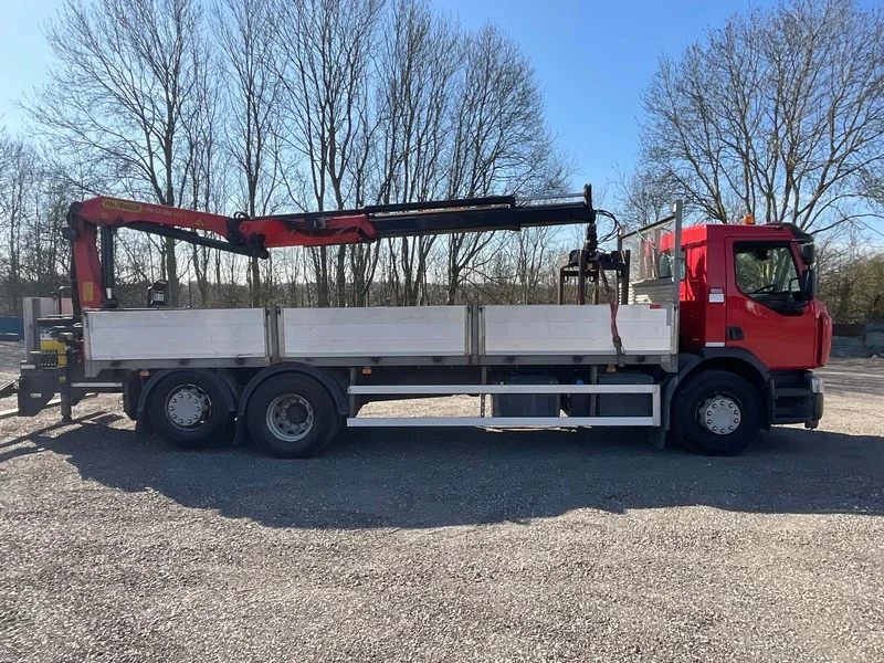 BPI Auctions - 2019 Renault D Wide 320 DTI8 Dropside Lorry with Palfinger Crane & 2019 Renault T Range 26 Tonne Curtainsider Auction - Auction Image 2
