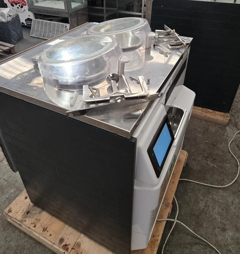 David Gower Auctions Ltd - NO VAT ON HAMMER PRICE. David Gower Auctions Catering Equipment, Gelolab - Ice Cream Display, Gelo Standard Showlab SL2, Pizzaform And More - Auction Image 4