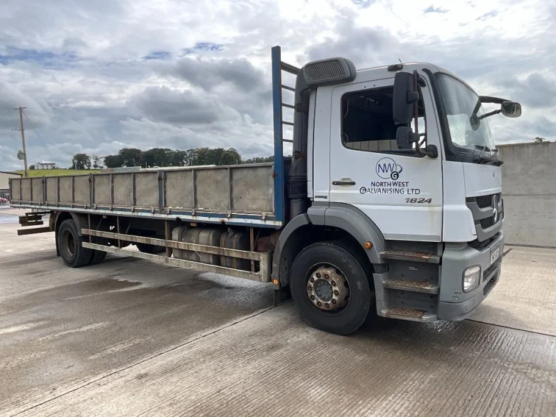 Mid Ulster Auctions Ltd - Vehicle Auction to include: Vans, Campervans, Curtainsider Trailers, Lorries, Horse Lorry & More - Auction Image 5