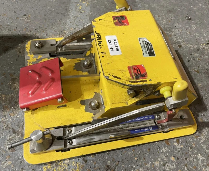 In2Corporate Ltd - Contents of an Ambulance Service available at Auction - Auction Image 6
